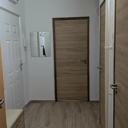 Apartment M2 *